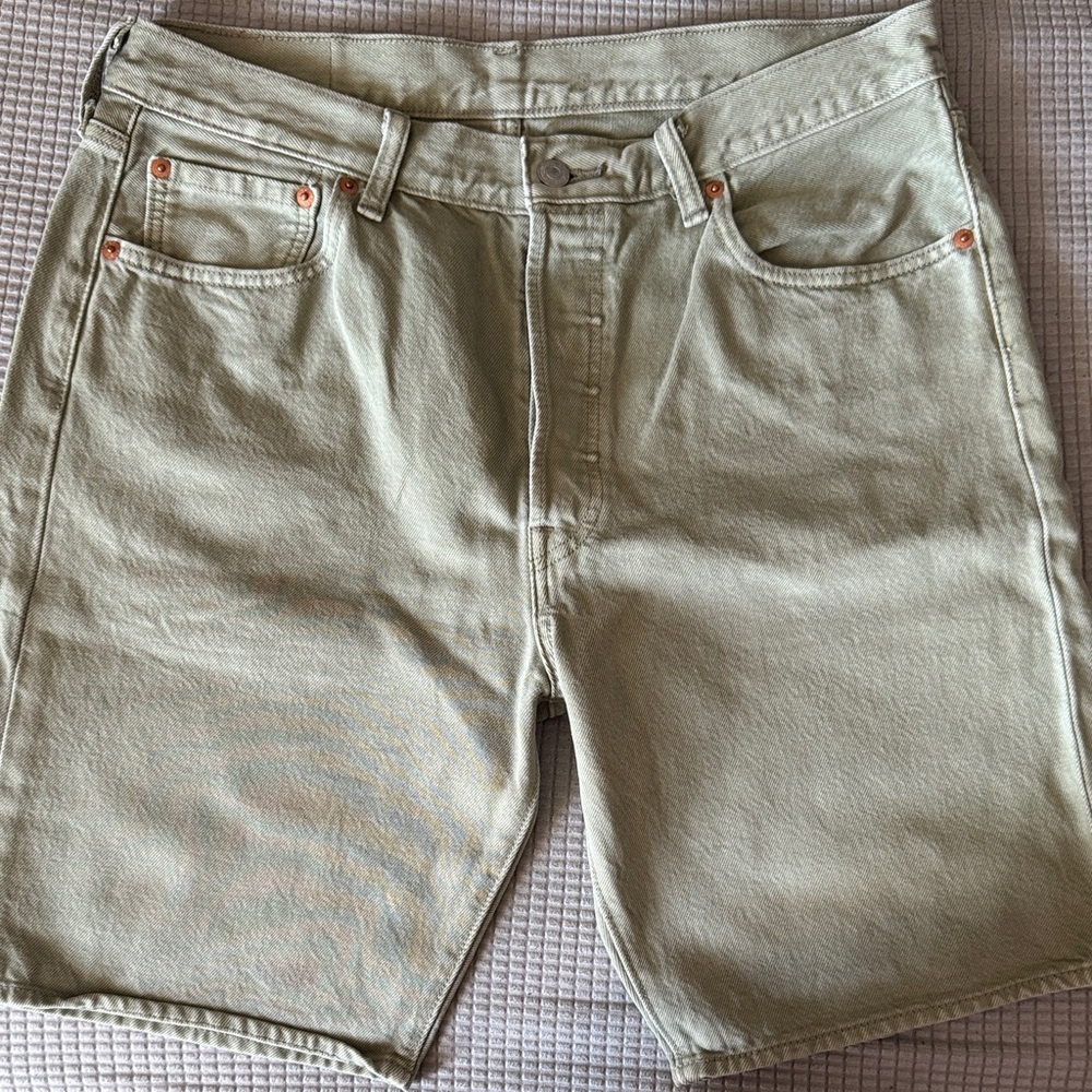 Levi’s Men's Classic Olive Green Denim Shorts